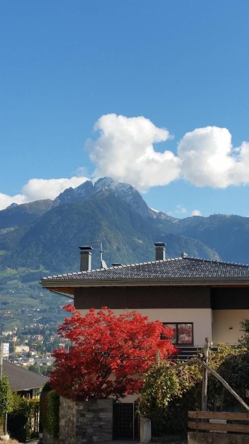 Ruhige Ferienwohnung mit Garten in Privatvilla Marling Exterior foto