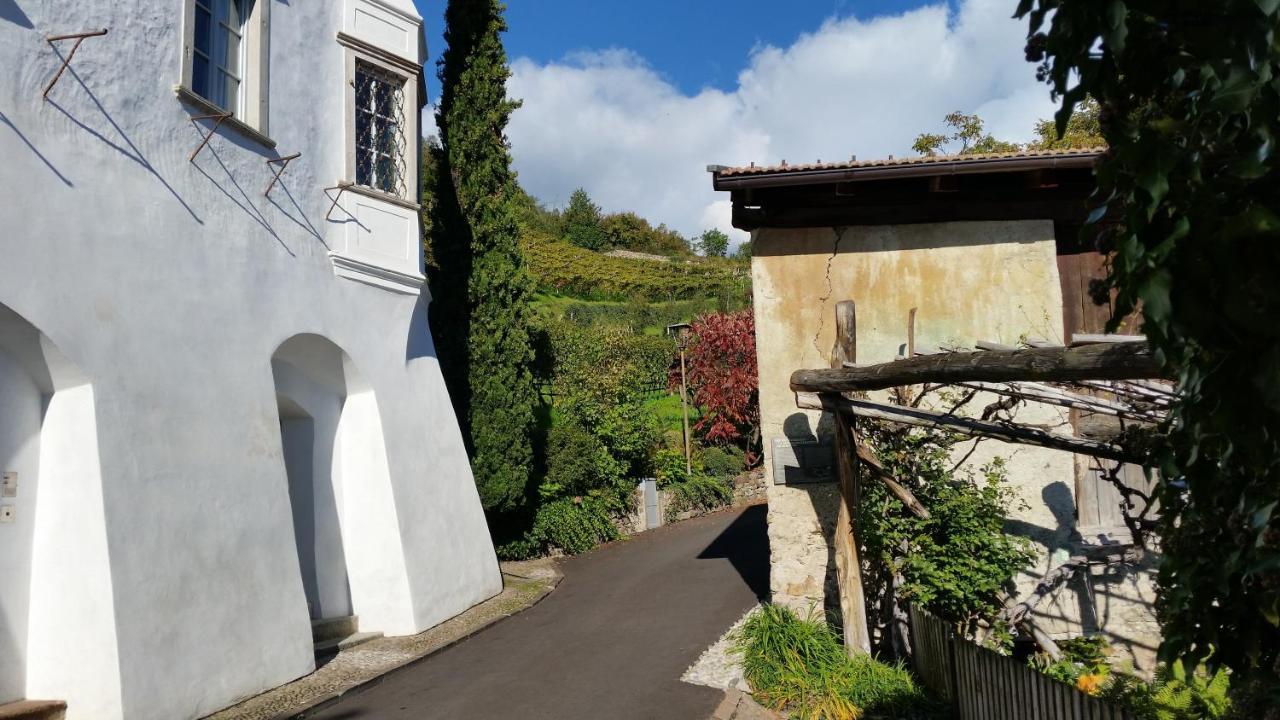 Ruhige Ferienwohnung mit Garten in Privatvilla Marling Exterior foto