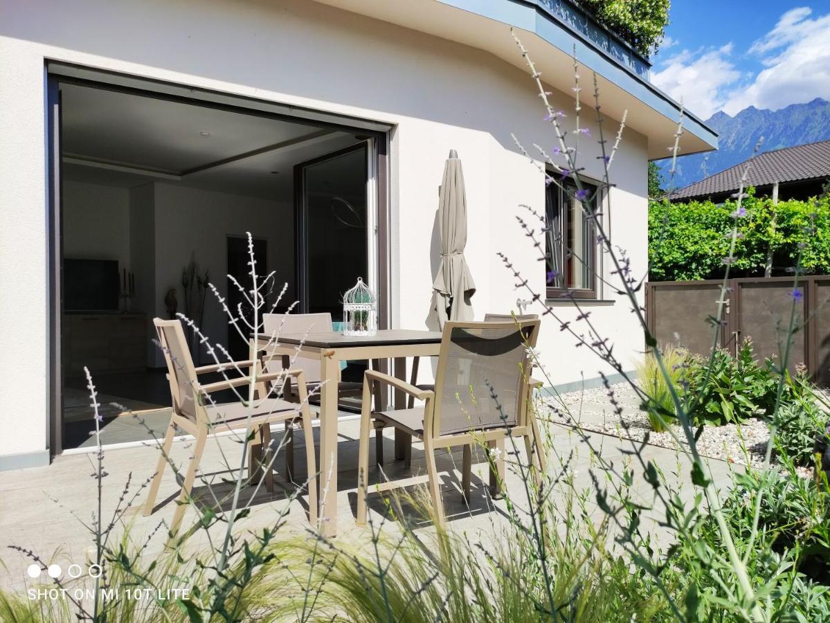 Ruhige Ferienwohnung mit Garten in Privatvilla Marling Exterior foto